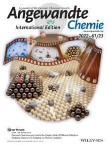 The front cover of Angewandte Chemie. The image shows snapshots of different metal clusters and nanoparticles during CO oxidation.